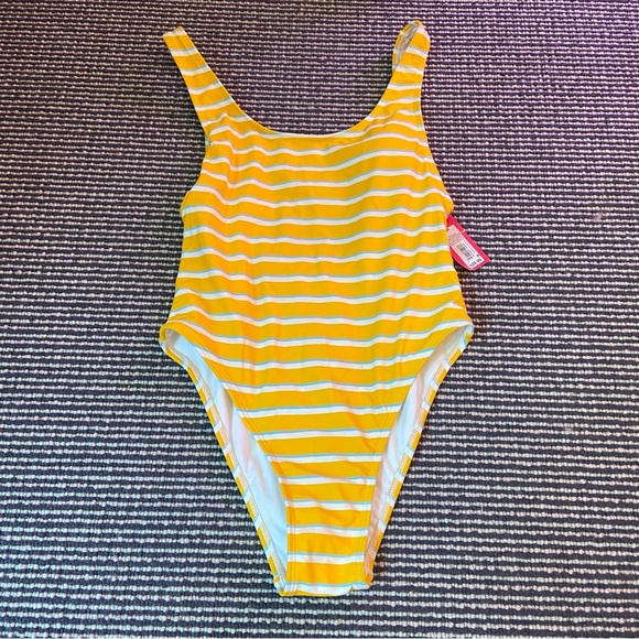 Target one piece - Picture 3 of 6